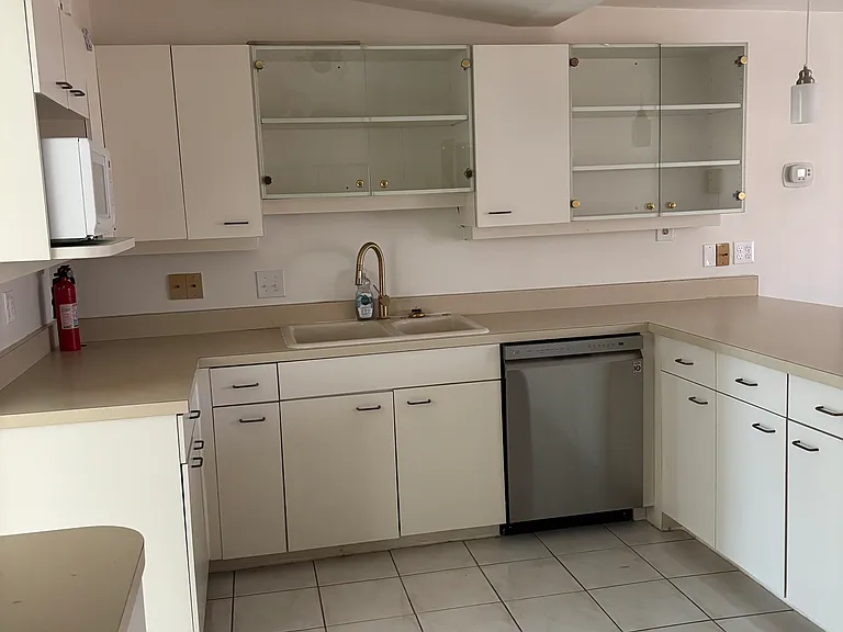 312 W Cornelius Cir — Photo 3
