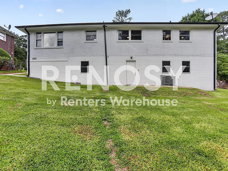 3081 Glendale Ct — Photo 9