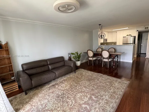 4500 NW 107th Ave APT 102-9, Doral, FL 33178