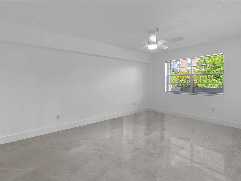 250 181st Dr #107 — Photo 23