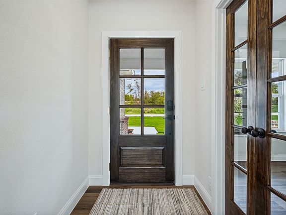 5th image of 104 Ranchview