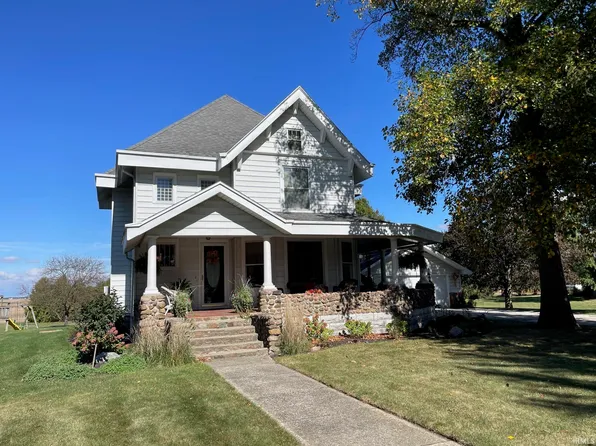 237 W Gordon St, Francesville, IN 47946