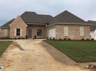 155 Catherine Blvd, Clinton, MS 39056