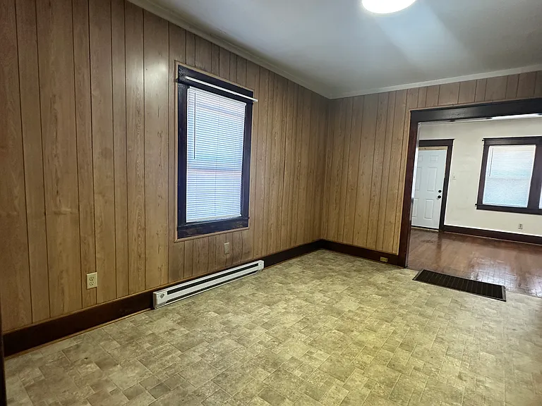 7 S Burhans Blvd — Photo 9
