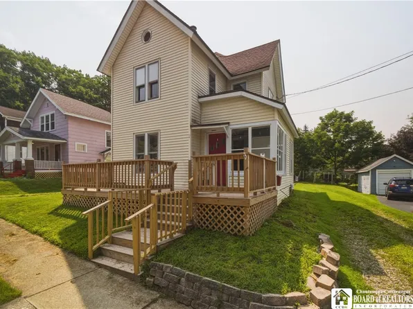 18 Hess St, Jamestown, NY 14701