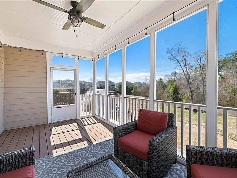 496 Spring View Dr — Photo 24