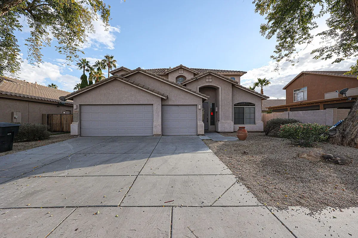 Building Photo - 2891 E San Tan St