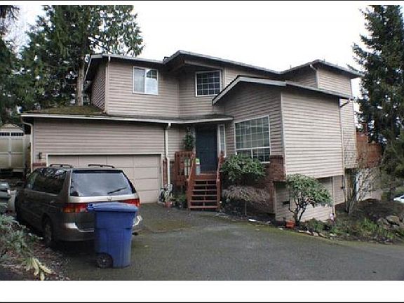 3rd image of 16427 SE 39th Pl