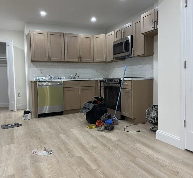 62-65 Saunders St #1N — Photo 5