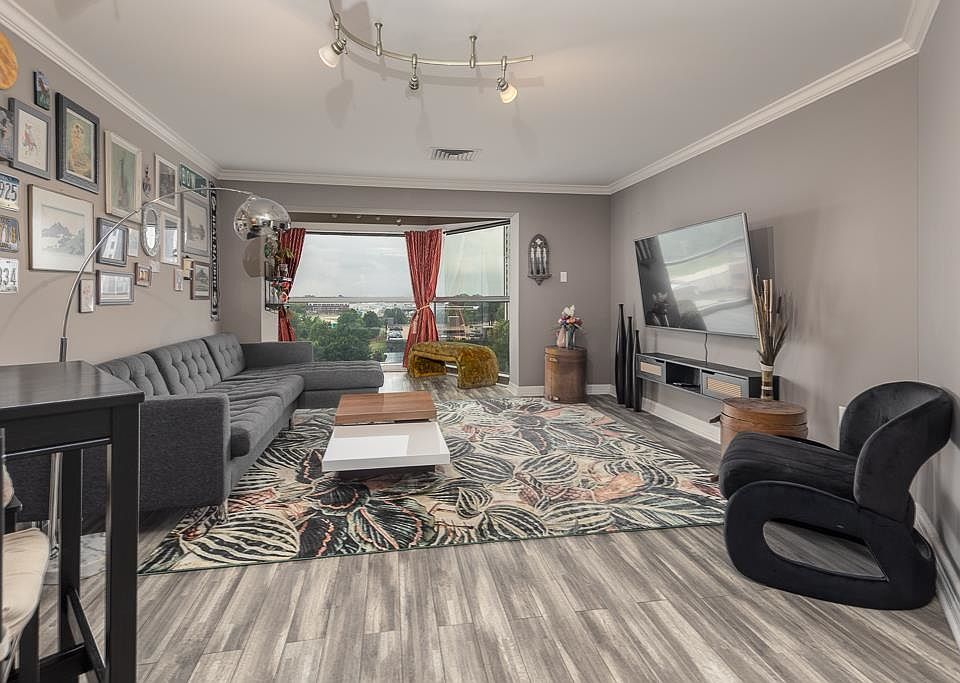 1st image of 655 Riverside Dr APT 708B