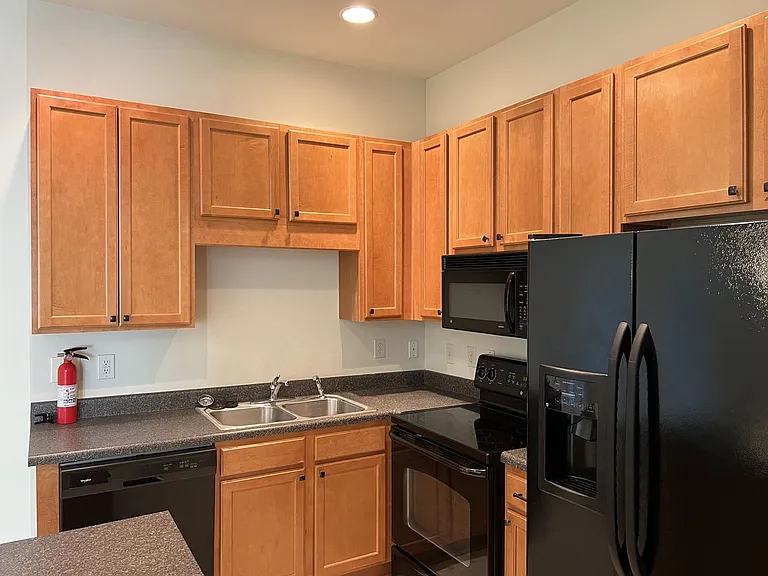 354 Summergate Dr — Photo 8