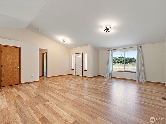 5th image of 18408 Kohse Lane SW