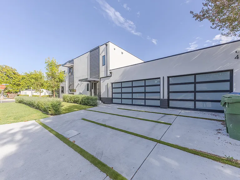 4557 Camellia Ave — Photo 29