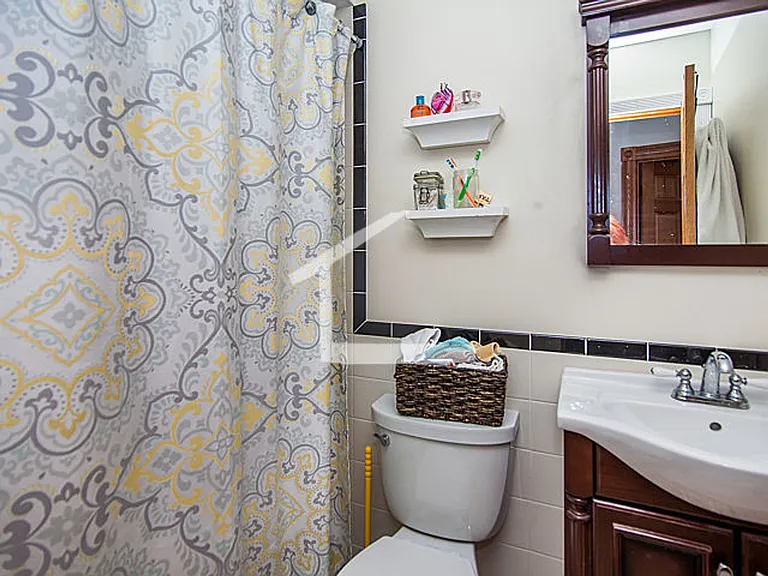 137 Charles St #1 — Photo 10