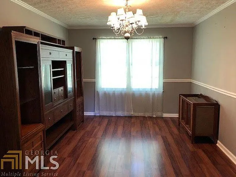 1811 Hickory Creek Ct NW — Photo 7