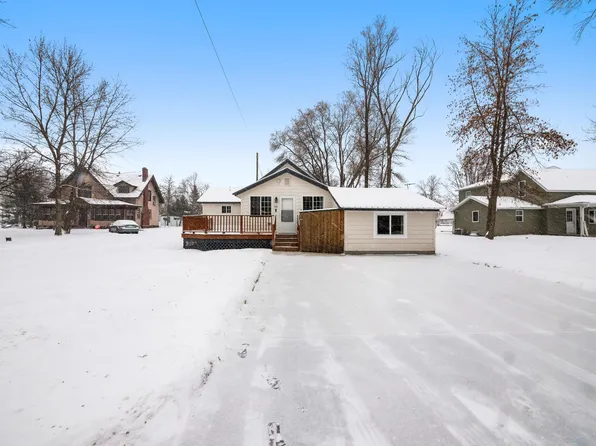 104 5th St W, Carlos, MN 56319