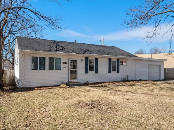 2711 Bremerton Rd, Saint Louis, MO 63144