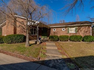 7 Chapel Wood Dr, New Albany, IN