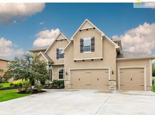 11617 W 154th St, Overland Park, KS 66221