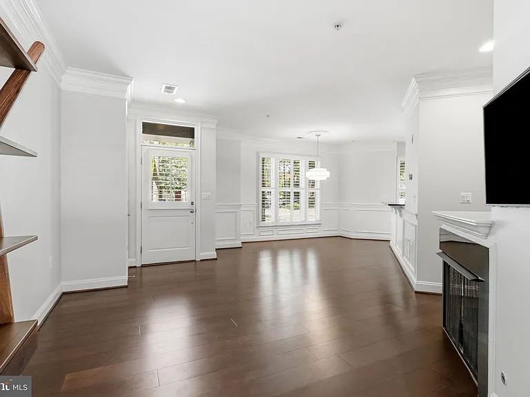 1302 Duke St — Photo 7