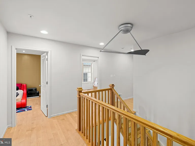 1116 Autumn Brook Ave — Photo 32