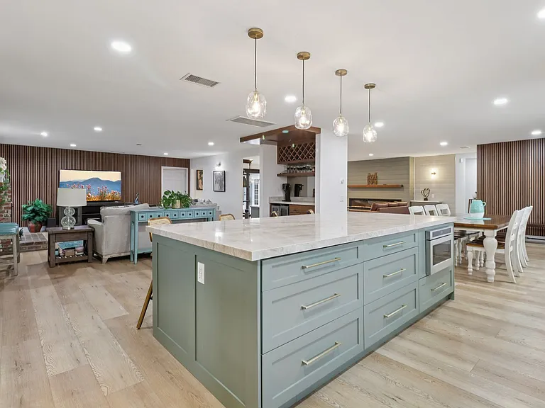 43 Corte Maria Ave — Photo 5