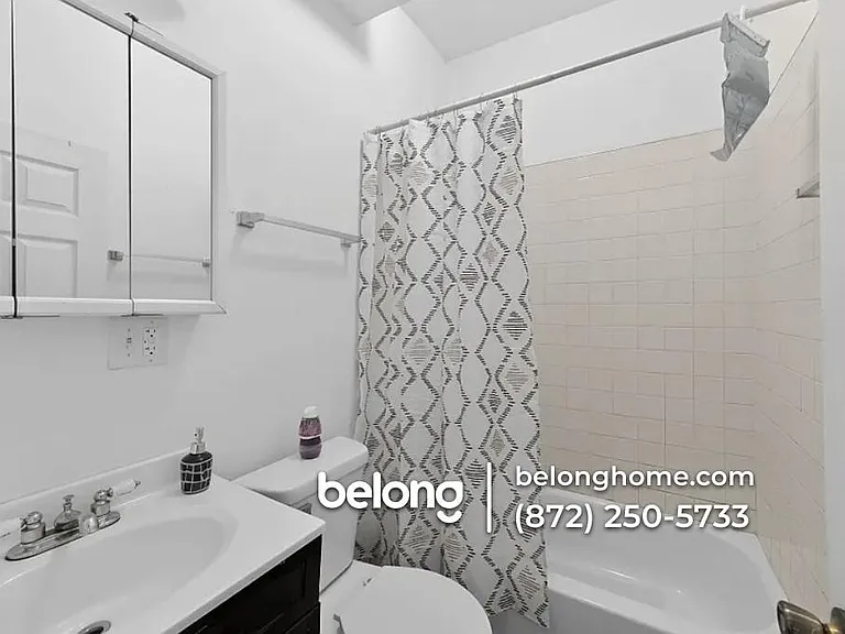 1144 W 68th St #2 — Photo 7