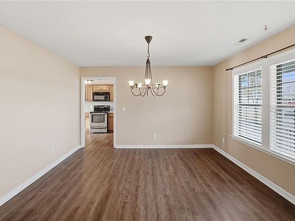 4th image of 117 Pine Ridge Dr