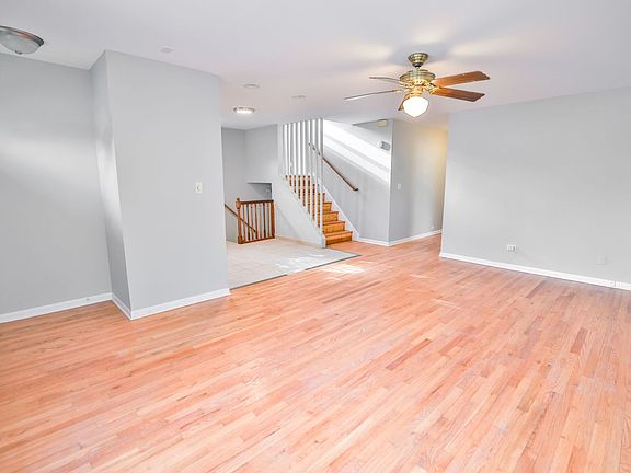 5th image of 124 Hyde Park Ave