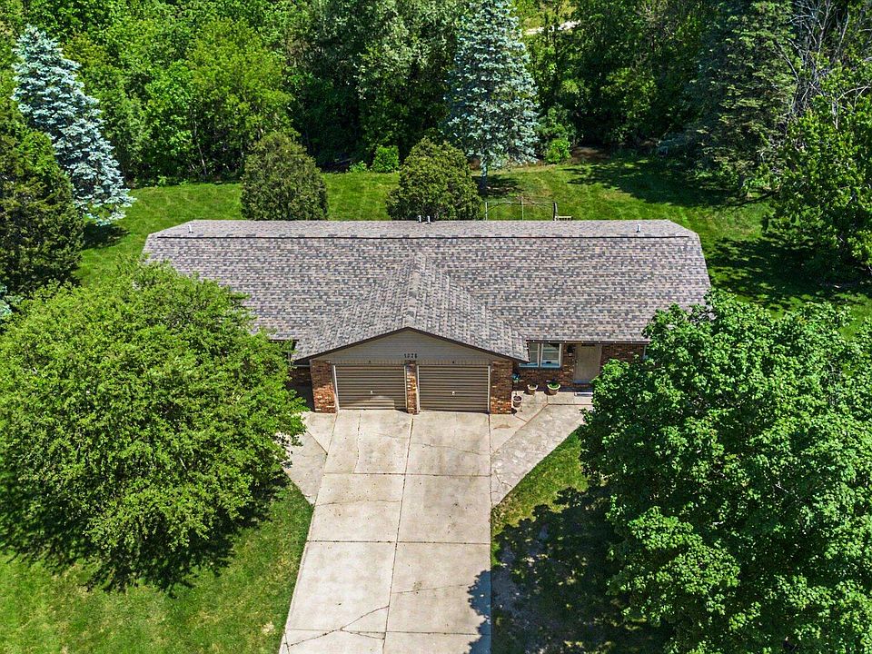 1st image of 1575 Pheasant Run
