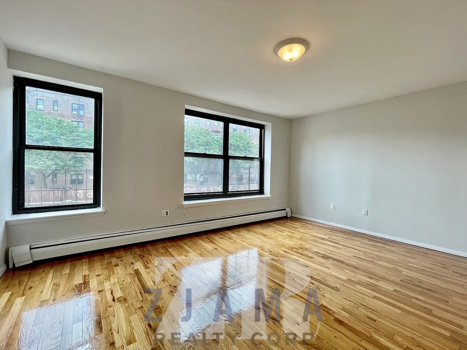 142 Saint Paul's Place — Photo 1