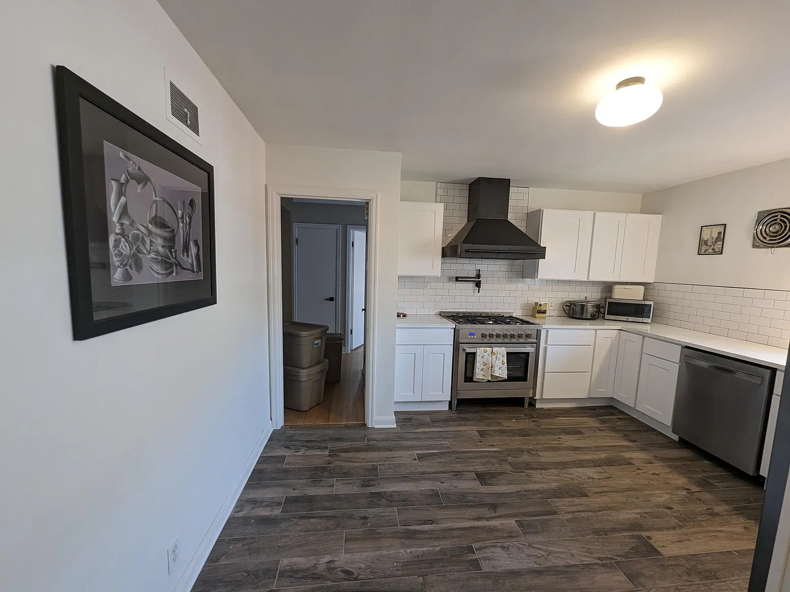 3 bed, 1350 sqft, $1,995 — Photo 3