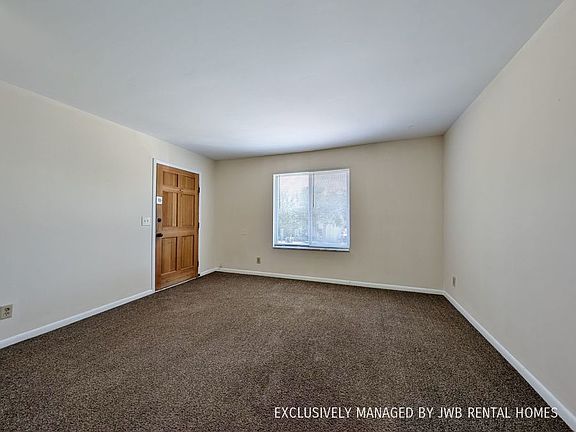 5th image of 403 Lower 8th Ave S APT B