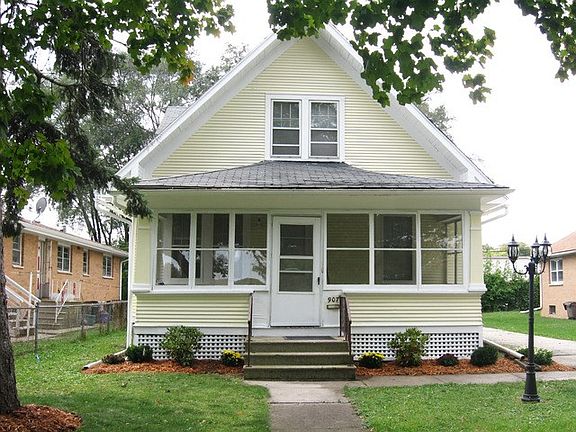 Exterior Front-Deep Drive to Detached 1.5 Car Garage.