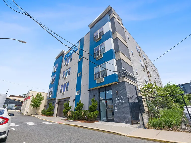 6400 Jefferson St #403 — Photo 1