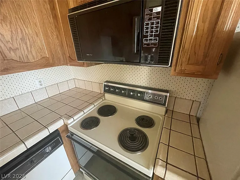 4181 Gannet Cir #241 — Photo 13