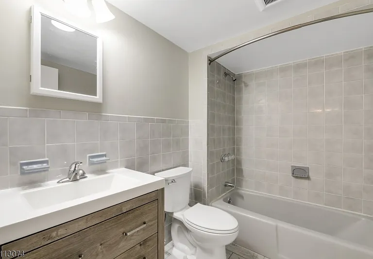 2 Center St #1 — Photo 9