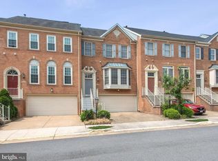 1782 Dawson St, Vienna, VA 22182