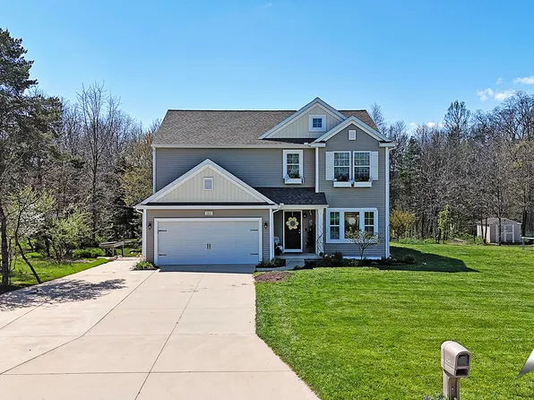 1313 Springview Ct, Middleville, MI 49333