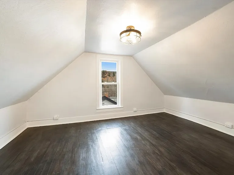 125R Ruxton Ave #2 — Photo 8