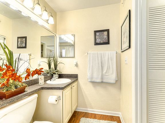 5th image of 4949 Marbrisa Dr APT 1611