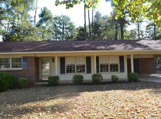 1908 Azure Dr, Dothan, AL 36303