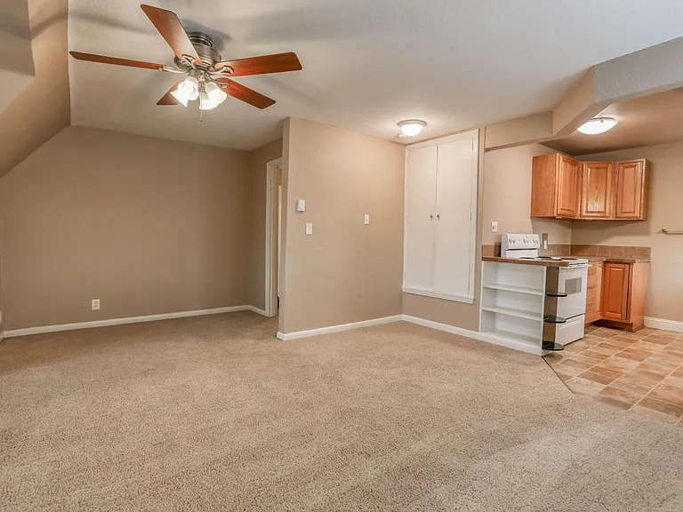 3919 Creston Ave #3 — Photo 8