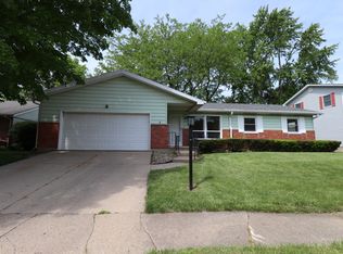 1042 Lora Ave, Princeton, IL 61356