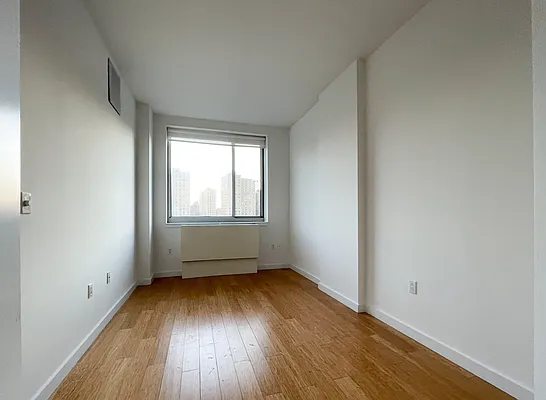 Rented by Kahen Properties | media 30