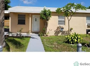 1426 S B St, Lake Worth, FL 33460