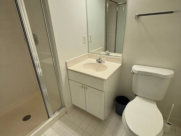 5506 Whitley Park Ter — Photo 5