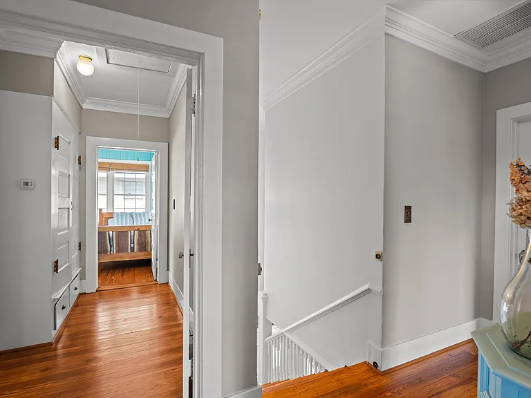 2509 Bellevue Ave — Photo 16