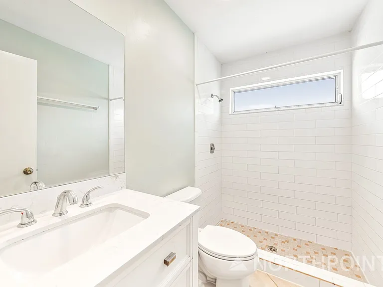 1215 39th St W — Photo 9