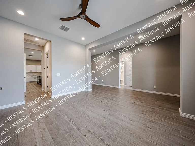 3504 E Herrera Dr — Photo 4